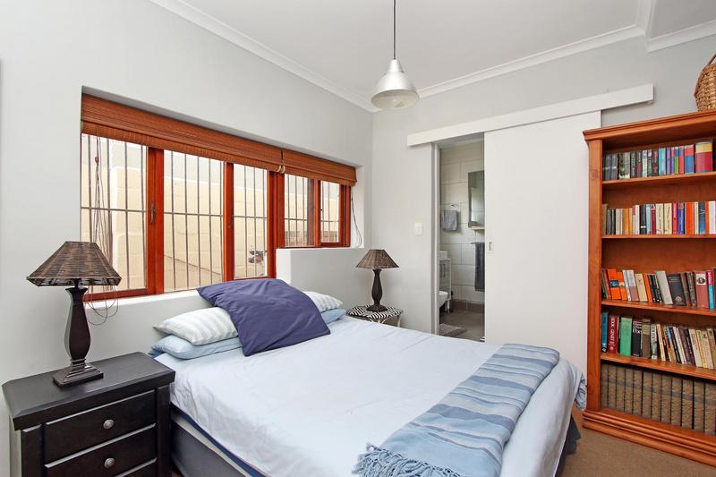 To Let 2 Bedroom Property for Rent in Green Point Western Cape